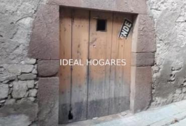Vivienda-Casa Adosada-Casa en Avinyó por derruir y construir nueva.