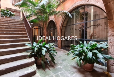 Local comercial-Local comercial-SE VENDE LOCAL-VIVIENDA EN EL BORN CON AULA Y LICENCIA ACTIVA