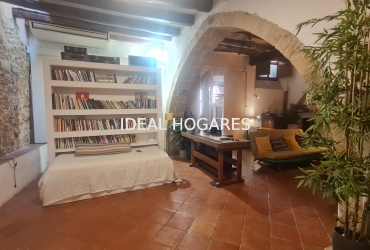 Local comercial-Local comercial-SE VENDE LOCAL-VIVIENDA EN EL BORN CON A 9