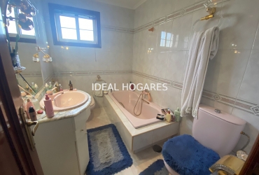 Vivienda-Casa-ESPECTACULAR CHALET CON JARDÍN Y PISCINA 17