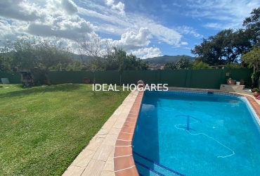 Vivienda-Casa-ESPECTACULAR CHALET CON JARDÍN Y PISCINA 20
