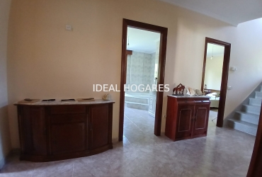 Vivienda-Casa-CHALET CON TERRENO Y GRAN POTENCIAL EN E 11