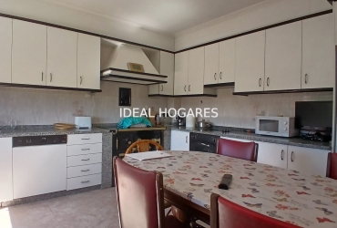 Vivienda-Casa-CHALET CON TERRENO Y GRAN POTENCIAL EN E 7