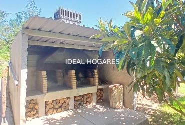 Vivienda-Casa-CHALET CON TERRENO Y GRAN POTENCIAL EN E 30