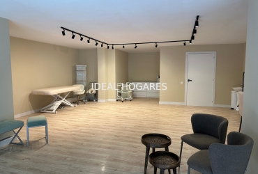 Local comercial-Local comercial-LOCAL EN BARCELONA CON LICENCIA DE ESTETICA