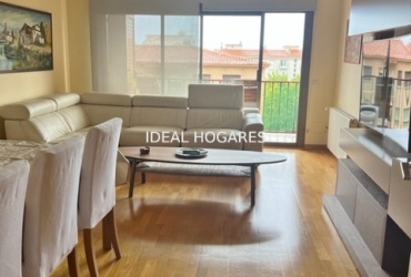 Vivienda-Piso-AMPLIO Y LUMINOSO PISO CON ASCENSOR EN AVENIDA AMÉRICA – ZONA PALAU, MATARÓ