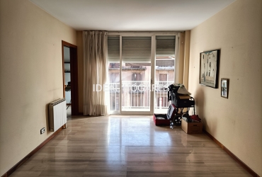 Vivienda-Piso-PISO LUMINOSO CON ORIENTACIÓN SUR JUNTO A LA SAGRADA FAMILIA