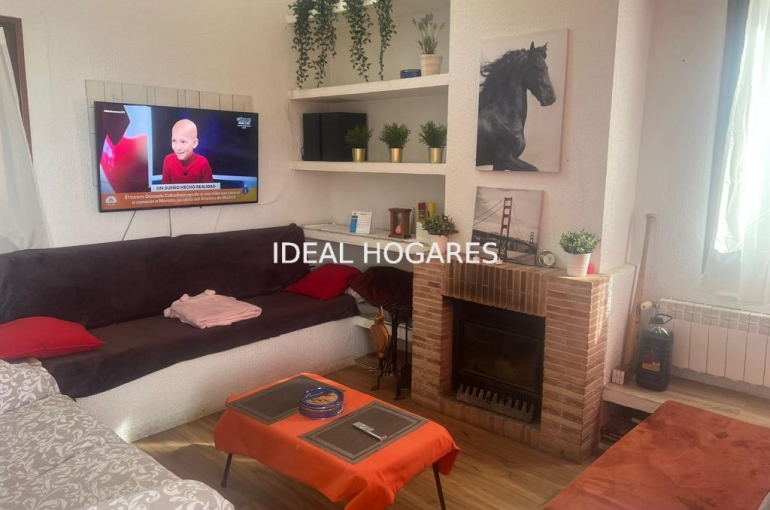 Vivienda-Apartamento-Bonita casa en urbanización de la Mirand 3