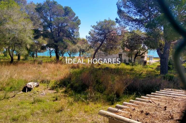 Terreno y solar-Solar urbano-FANTÁSTICO TERRENO EN ALCANAR PLAYA PARA 4