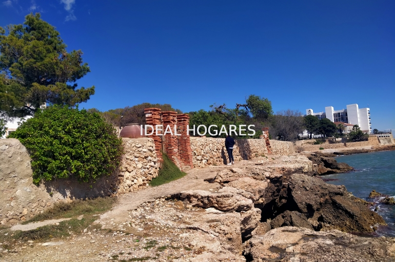 Terreno y solar-Solar urbano-FANTÁSTICO TERRENO EN ALCANAR PLAYA PARA 5