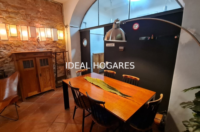 Local comercial-Local comercial-SE VENDE LOCAL-VIVIENDA EN EL BORN CON A 5