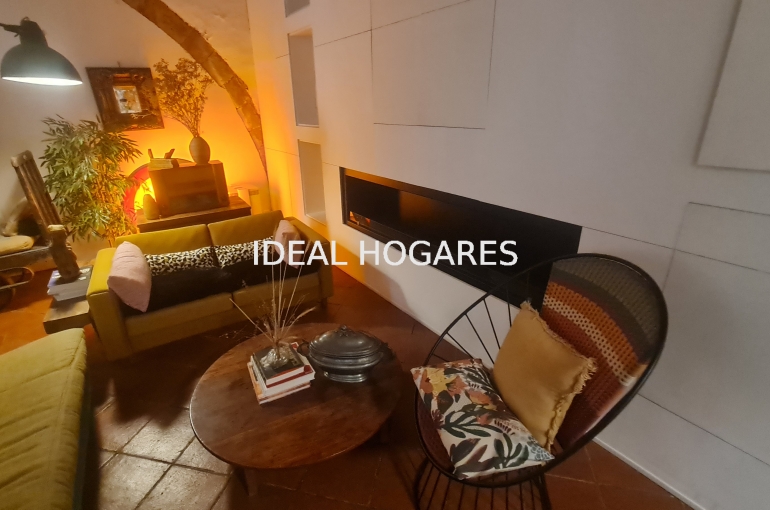 Local comercial-Local comercial-SE VENDE LOCAL-VIVIENDA EN EL BORN CON A 15