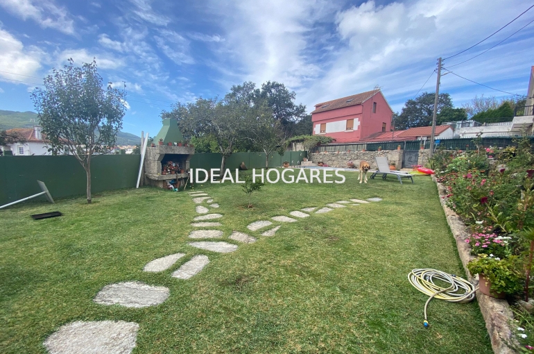 Vivienda-Casa-ESPECTACULAR CHALET CON JARDÍN Y PISCINA 2