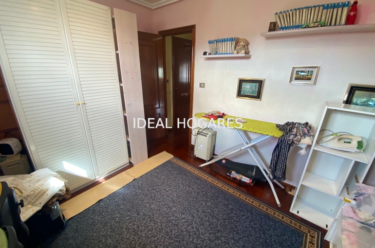 Vivienda-Casa-ESPECTACULAR CHALET CON JARDÍN Y PISCINA 12