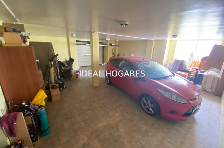 Vivienda-Casa-ESPECTACULAR CHALET CON JARDÍN Y PISCINA 18