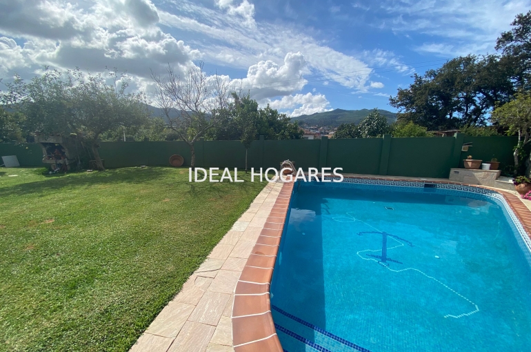 Vivienda-Casa-ESPECTACULAR CHALET CON JARDÍN Y PISCINA 20