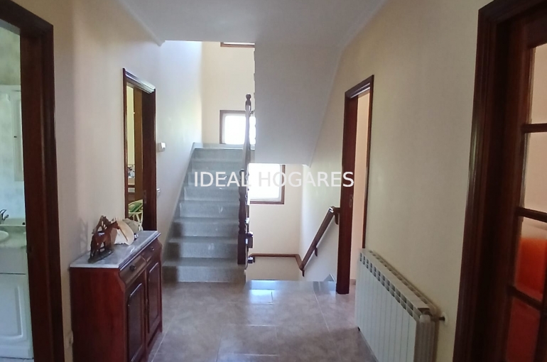 Vivienda-Casa-CHALET CON TERRENO Y GRAN POTENCIAL EN E 18