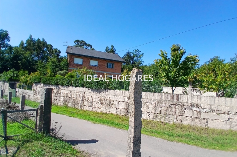 Vivienda-Casa-CHALET CON TERRENO Y GRAN POTENCIAL EN E 24