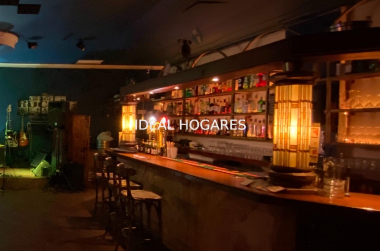 Negocio-Bar-BAR DE COPAS CON AMPLIA TERRAZA EN EL PU 9