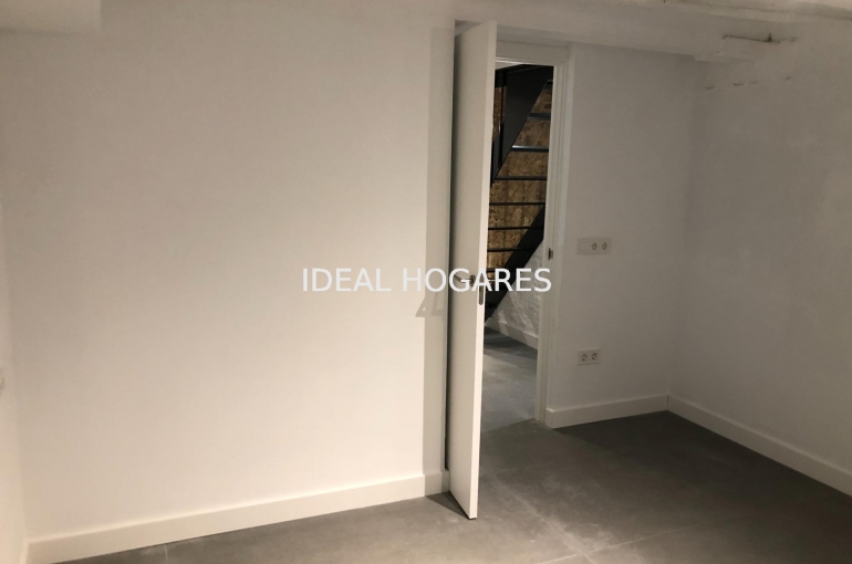 Vivienda-Piso-PISO EN VENTA EN CALLE SANTA ELENA – INV 20